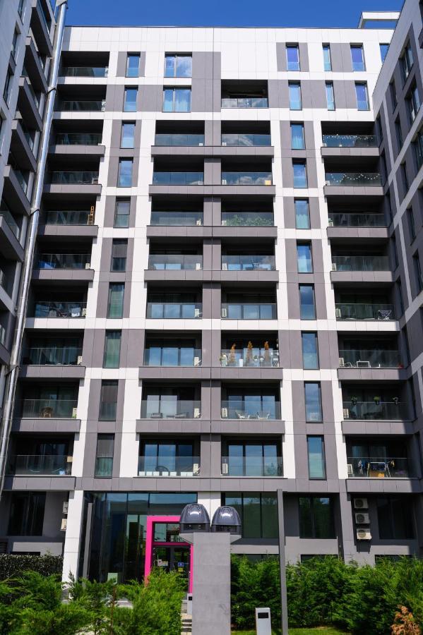 North Twin Apartment Bukares Bagian luar foto