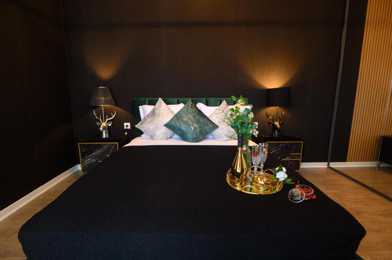 North Twin Apartment Bukares Bagian luar foto