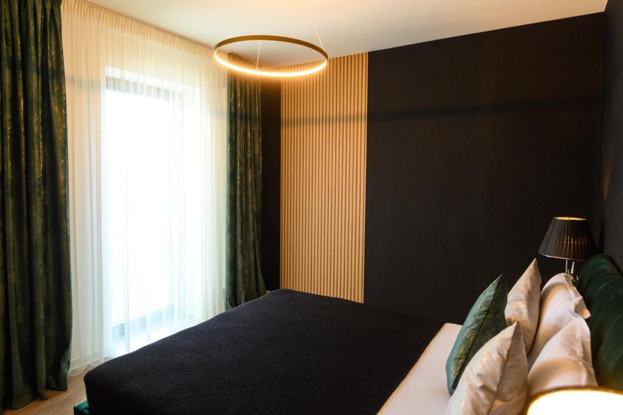 North Twin Apartment Bukares Bagian luar foto