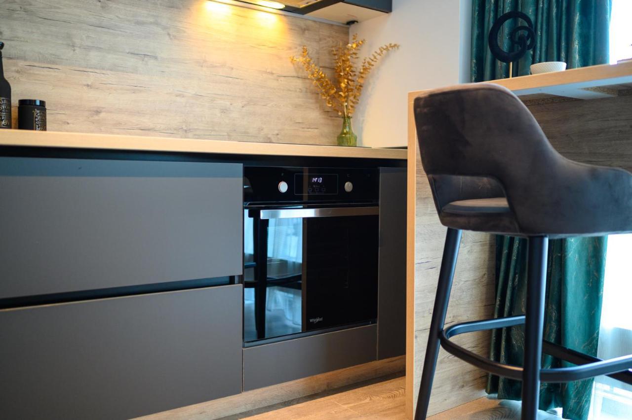 North Twin Apartment Bukares Bagian luar foto