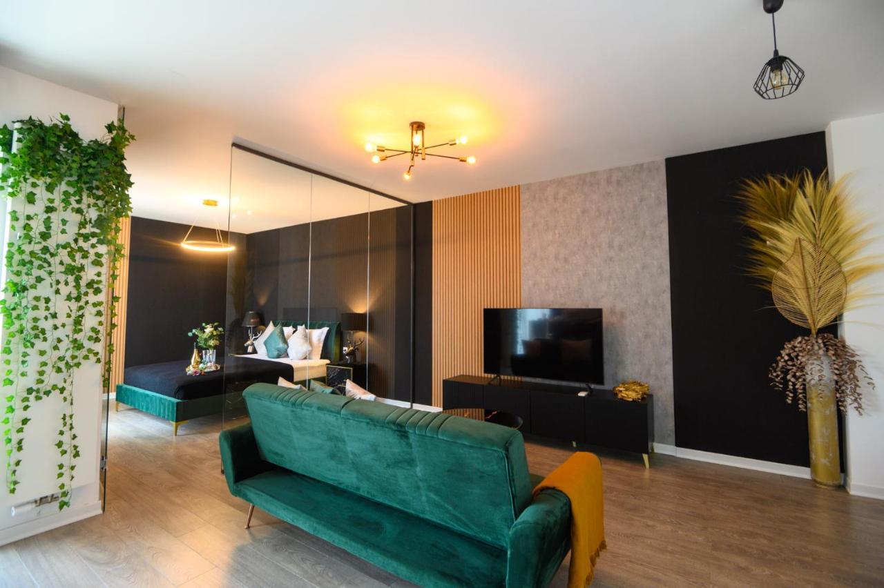 North Twin Apartment Bukares Bagian luar foto