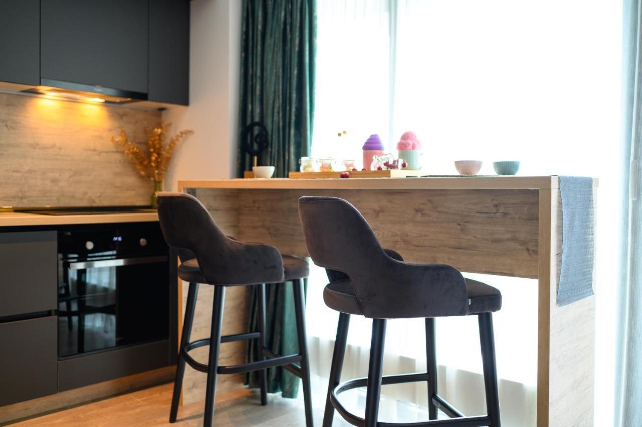 North Twin Apartment Bukares Bagian luar foto
