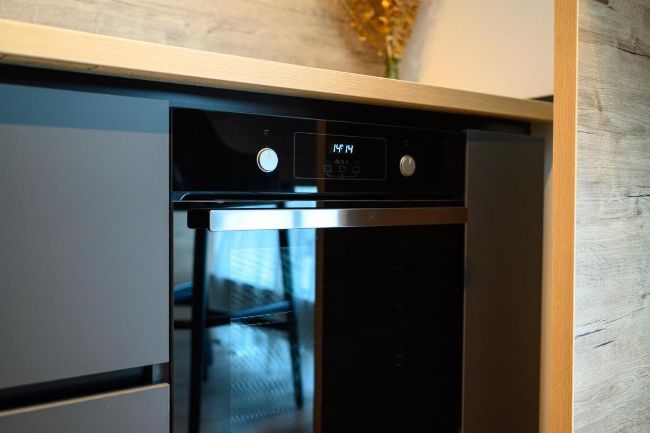 North Twin Apartment Bukares Bagian luar foto