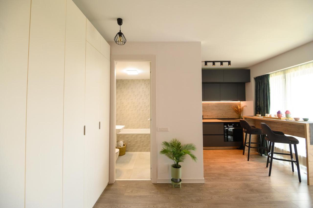 North Twin Apartment Bukares Bagian luar foto