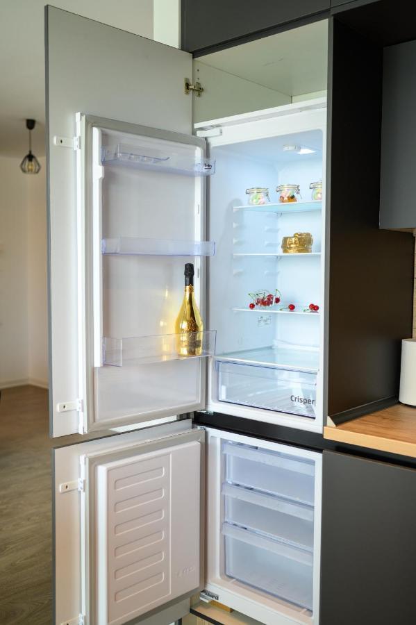 North Twin Apartment Bukares Bagian luar foto